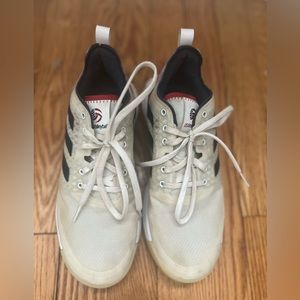 Adidas women’s crazy flight usa volleyball shoes.
Size 6.5